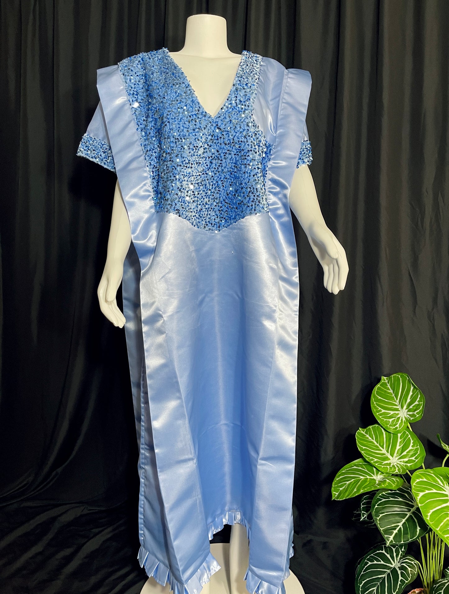 Rich Aunty Vibes Boubou Kaftan: Pleated Hem Design